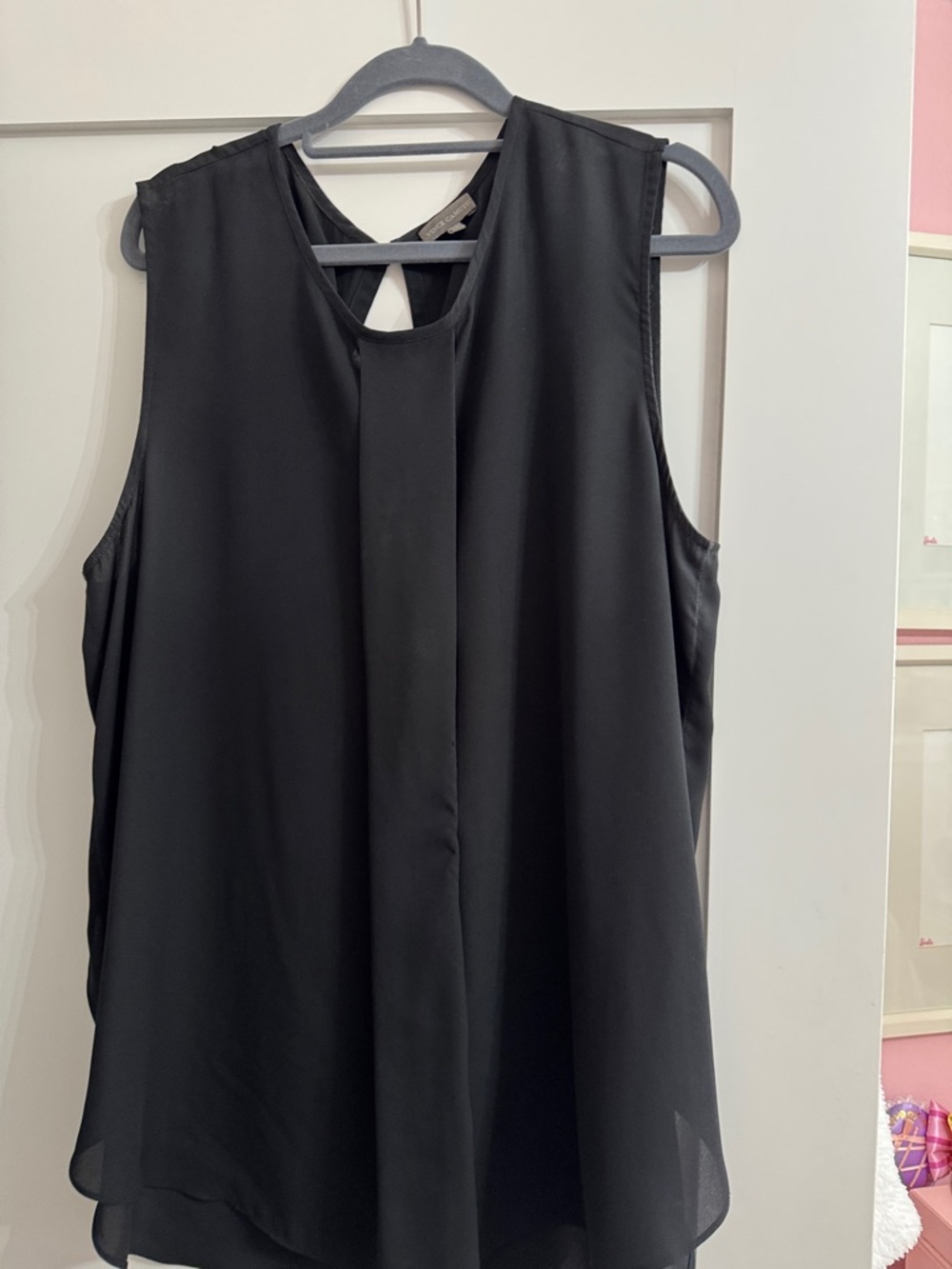 Vince Camuto Black Sleeveless Pleated Front tank top blouse